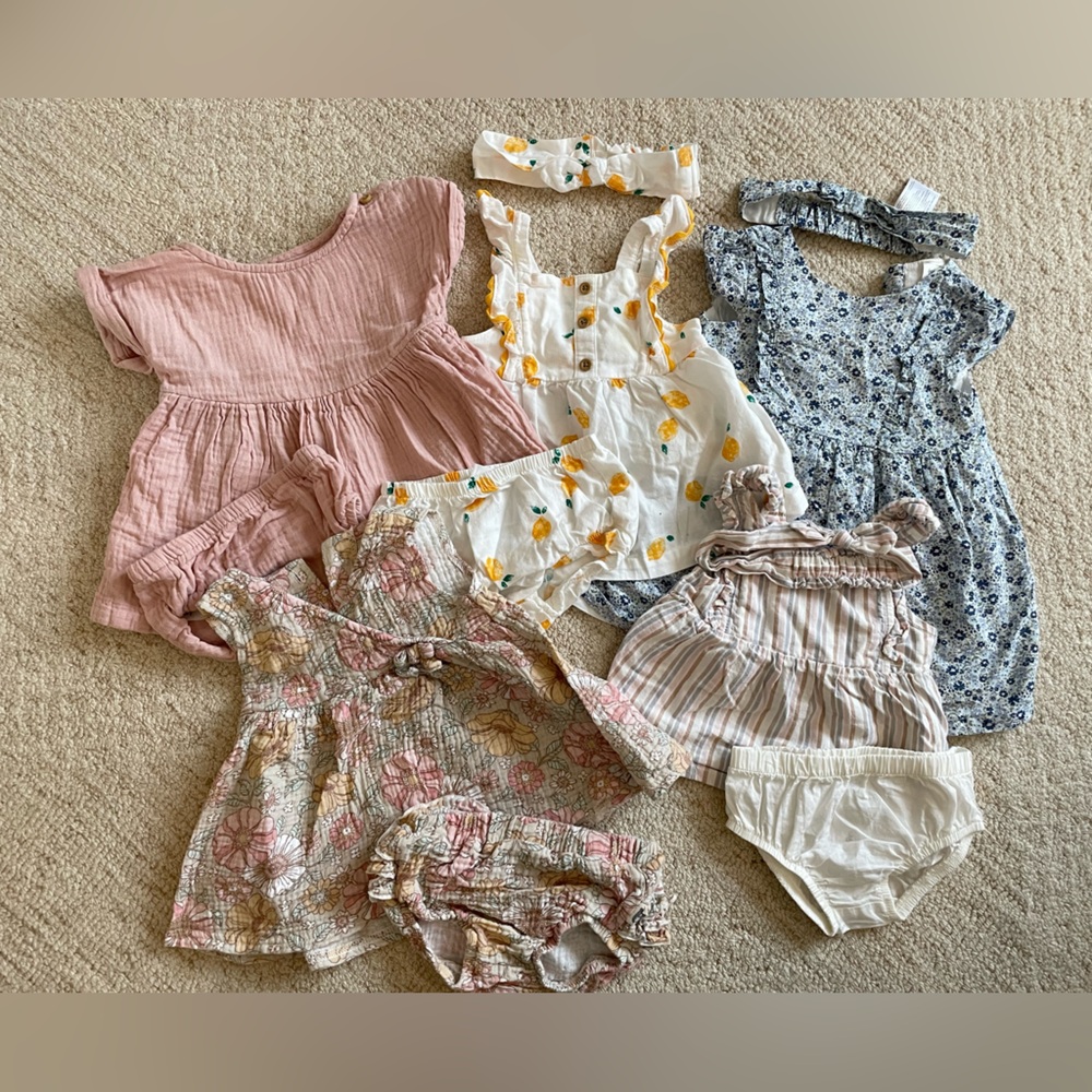 Carter’s baby girl clothes 6-9 months for summer